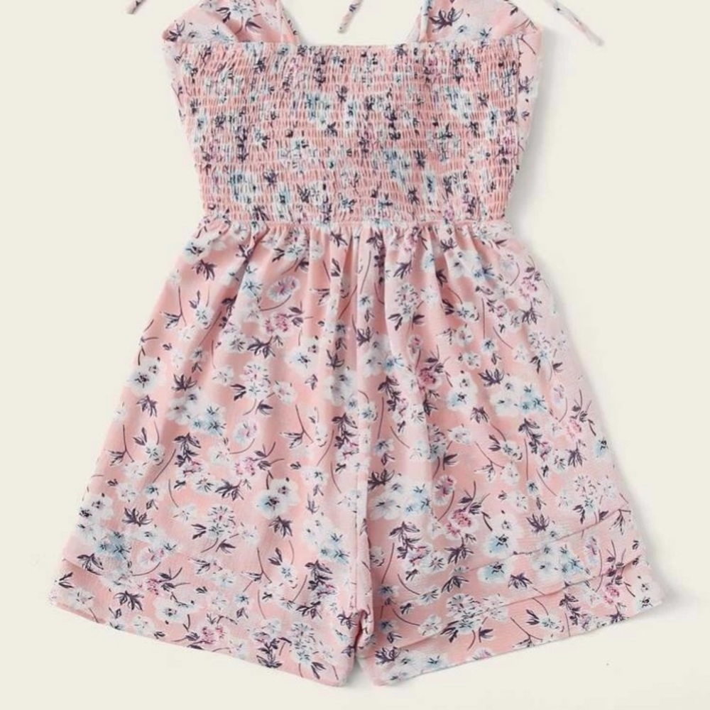 Tie Front Shorts Romper - Picture 6 of 7